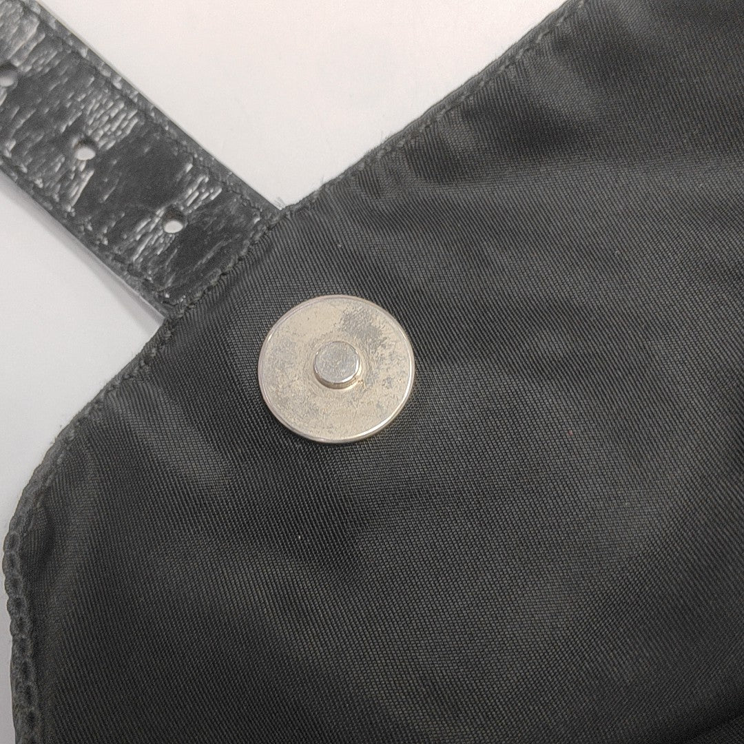 Re-Nylon Medium Nylon Black