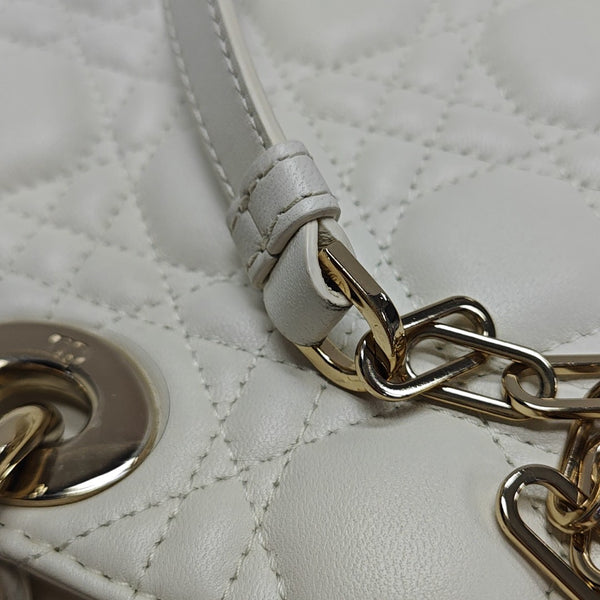 Lady D-Joy Medium Cannage Lambskin White