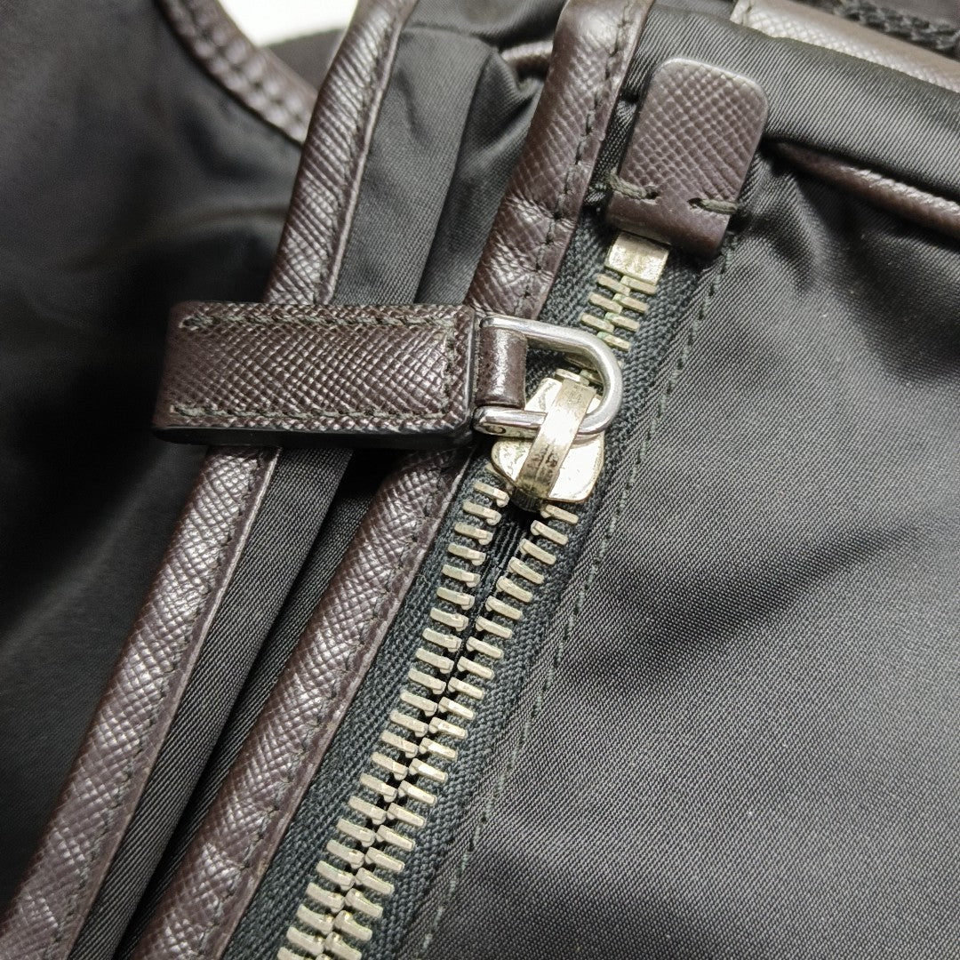Vela Messenger Bag Nylon Black