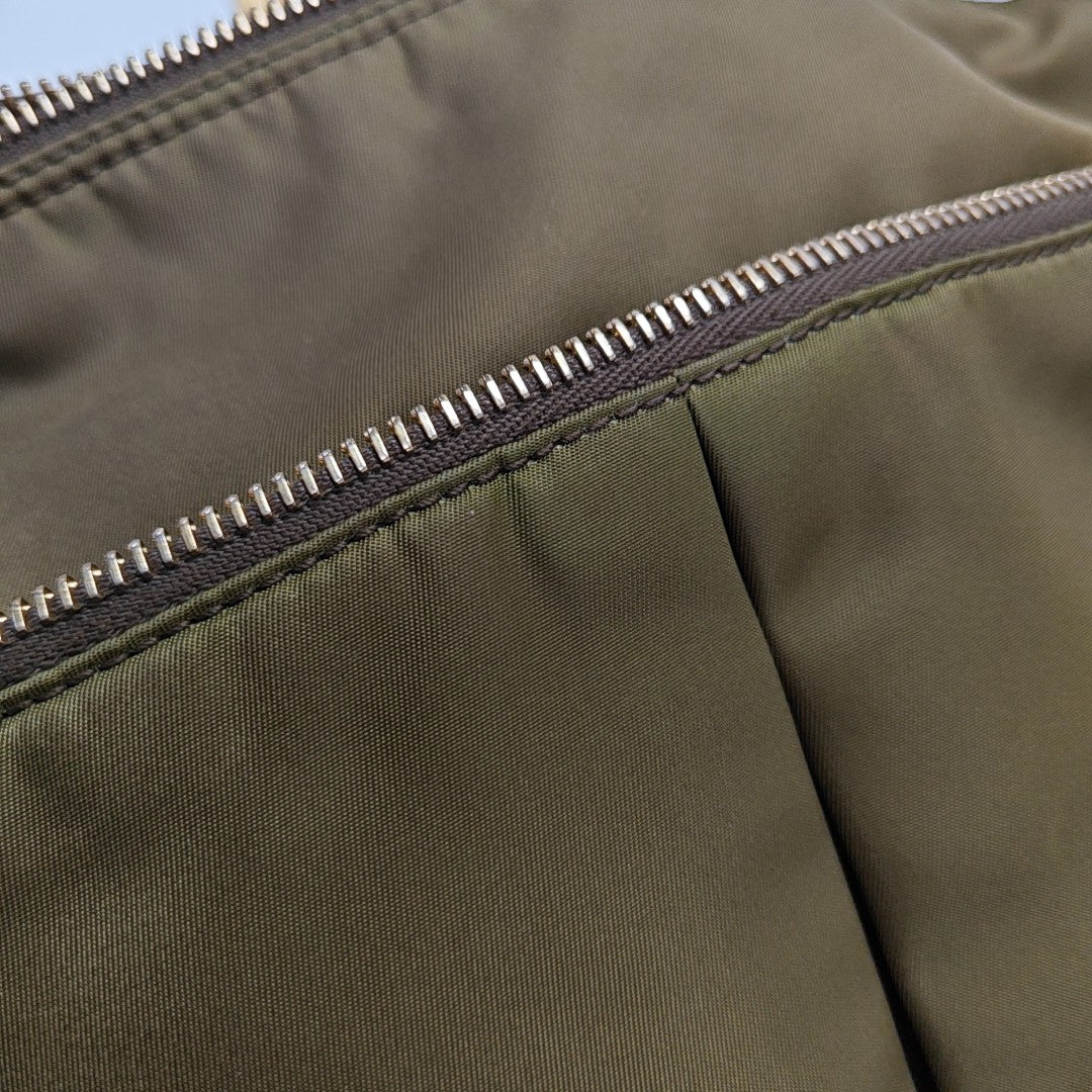 Vela Messenger Bag Nylon Green