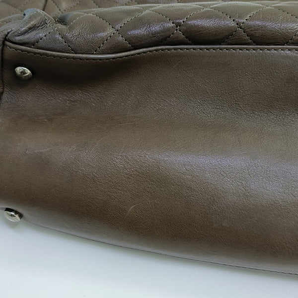 LUXURY LINE Quilted Calfskin Gray