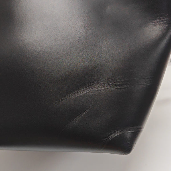LE 37 Calfskin Black