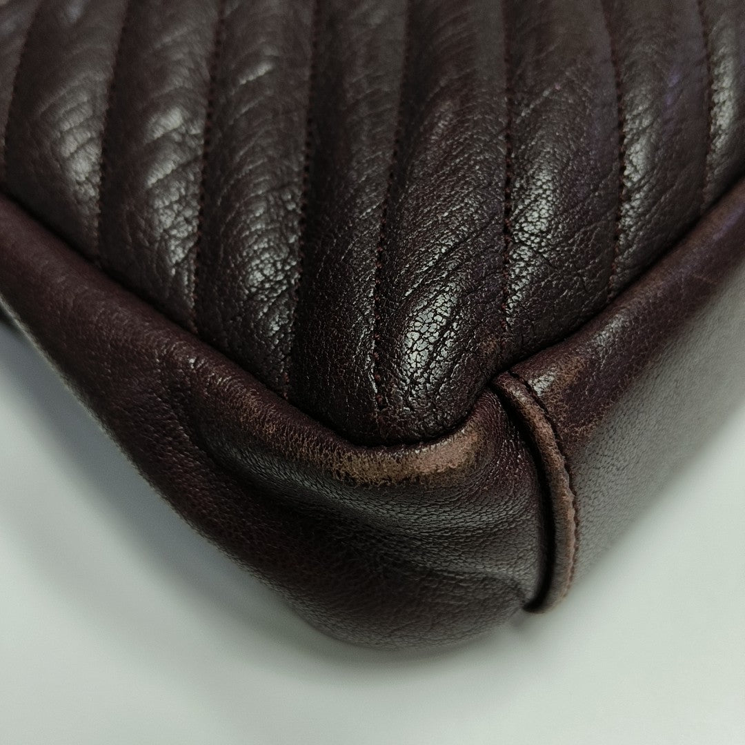 COLLEGE Medium Chevron Lambskin Red