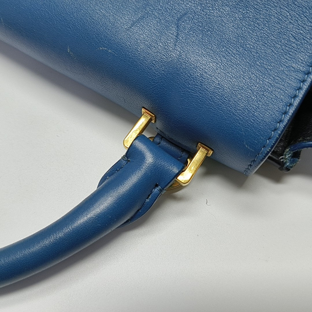 TRAPEZE Small Calfskin Blue