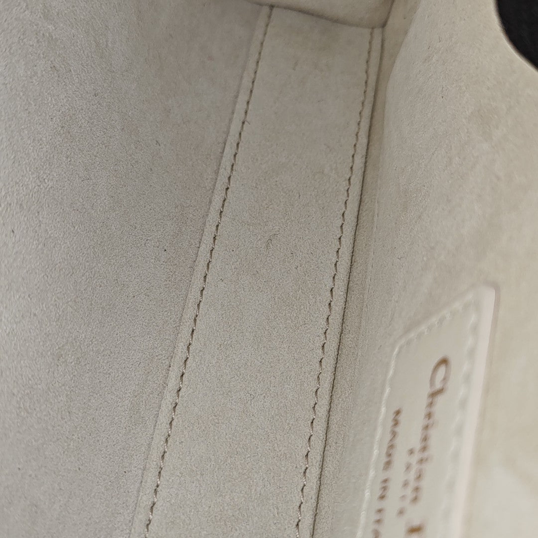 Lady D-Joy Medium Cannage Lambskin White