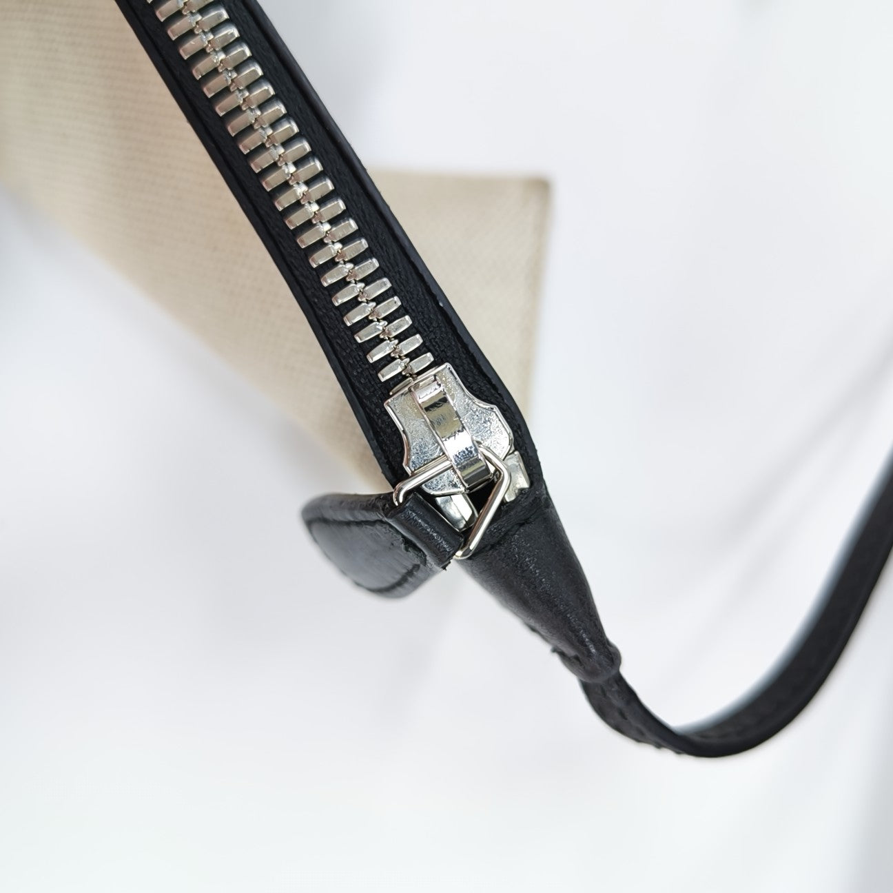 Navy Mini Canvas White
