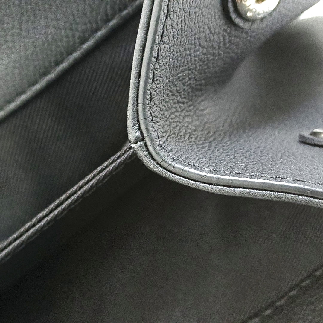 Authenticated pre-owned  Lockme Calfskin Blue - Crossbody Bag at Looply