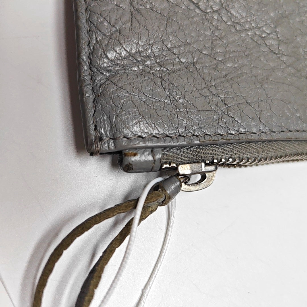 Authenticated pre-owned  Classic Metallic Edge City Lambskin Gray - Clutch at Looply