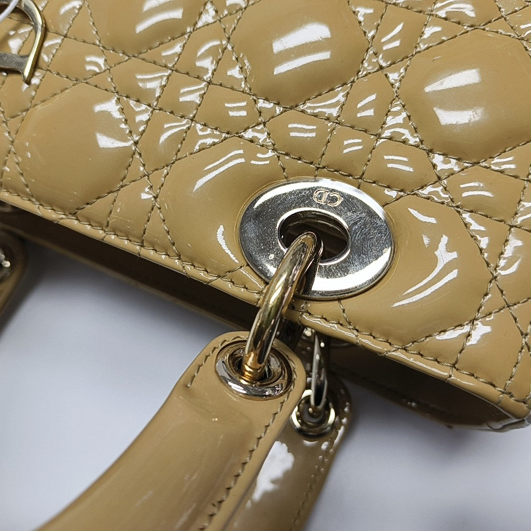 Authenticated pre-owned  Lady Dior Medium Cannage Patent Leather Yellow - Shoulder Bag at Looply