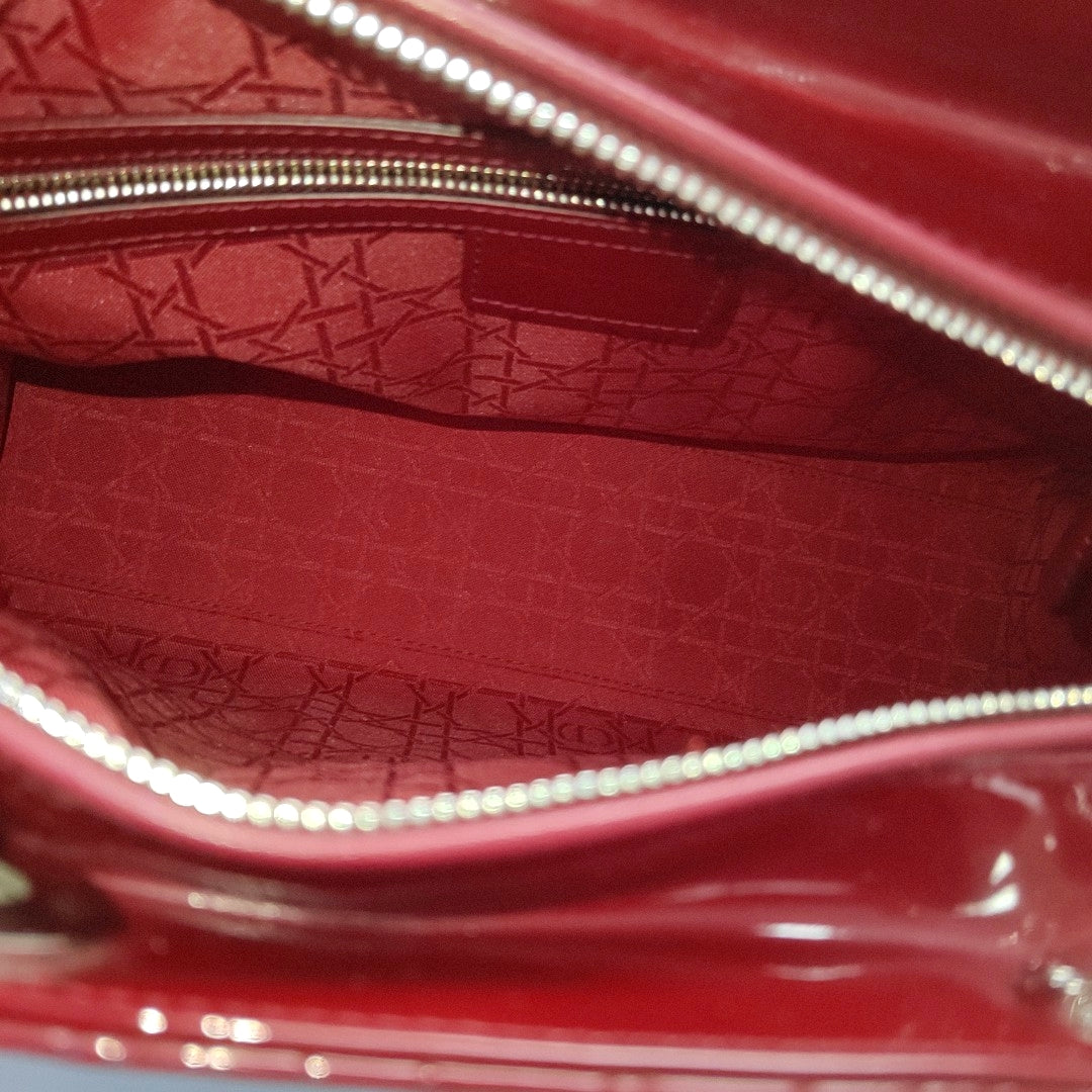 Authenticated pre-owned  Lady Dior Large Cannage Patent Leather Red - Top Handle Bag at Looply