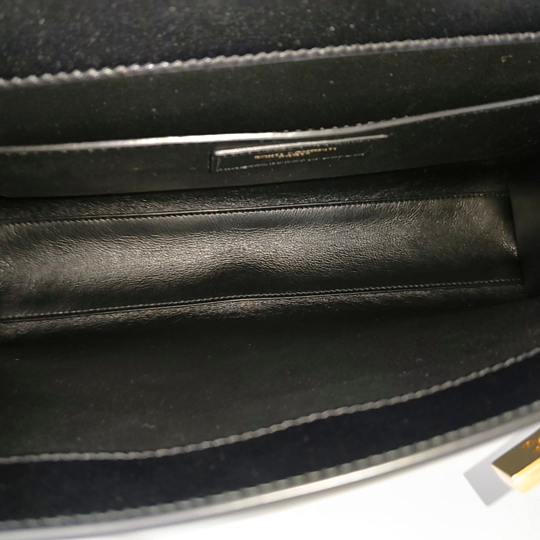 MANHATTAN Medium Calfskin Black