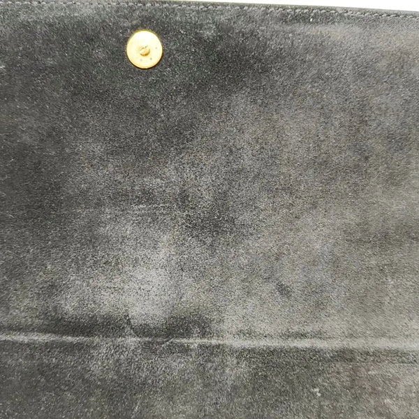 Authenticated pre-owned  Chyc Y Ligne Calfskin Black - Clutch at Looply