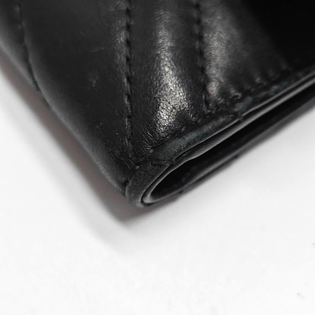 Authenticated pre-owned  GG Marmont Calfskin Black Wallet - Wallet at Looply