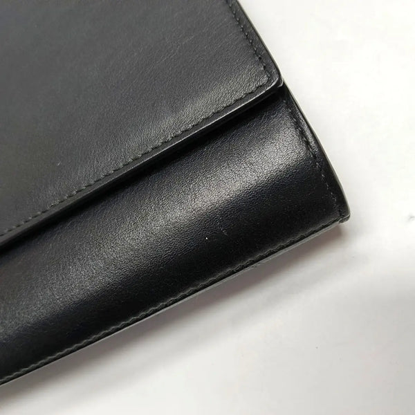 Authenticated pre-owned  Chyc Y Ligne Calfskin Black - Clutch at Looply