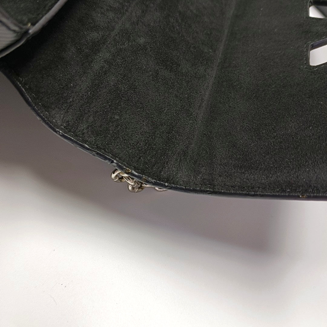 Authenticated pre-owned  Twist MM Epi Black - Shoulder Bag at Looply