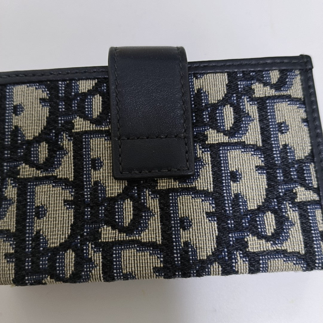 Authenticated pre-owned  30 Montaigne Canvas Blue Card Holder - Card Holder at Looply