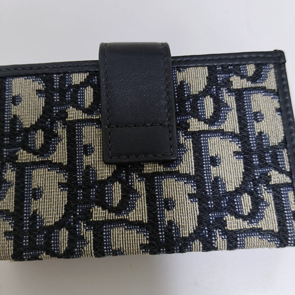 Authenticated pre-owned  30 Montaigne Canvas Blue Card Holder - Card Holder at Looply