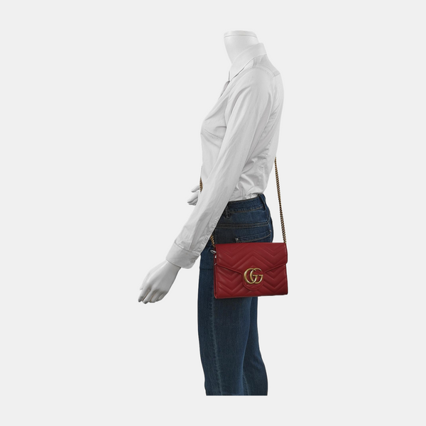 Authenticated pre-owned  GG Marmont Mini Calfskin Red - Crossbody Bag at Looply