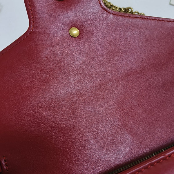 Authenticated pre-owned  GG Marmont Mini Calfskin Red - Crossbody Bag at Looply
