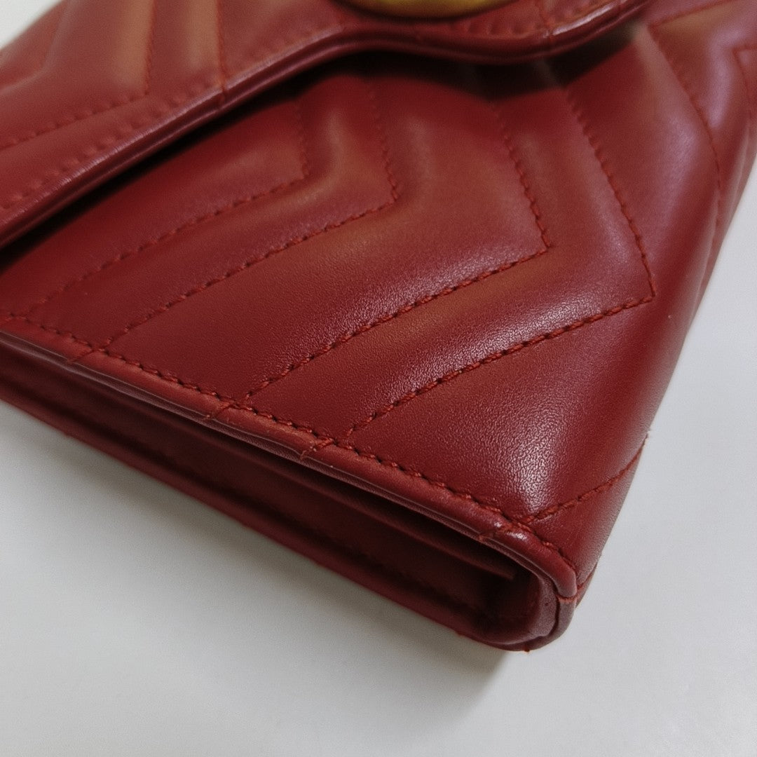 Authenticated pre-owned  GG Marmont Mini Calfskin Red - Crossbody Bag at Looply
