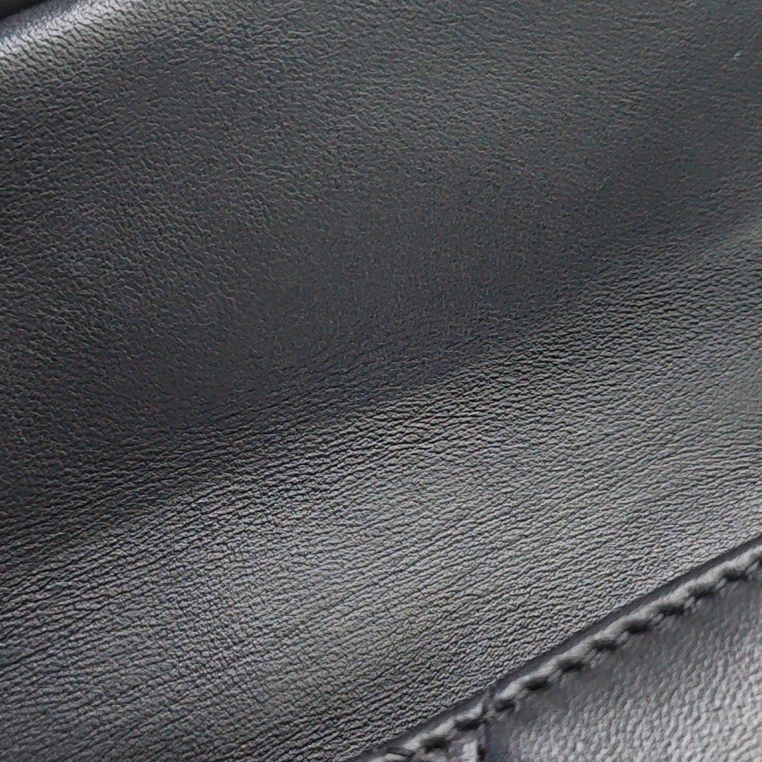 Authenticated pre-owned  Classic Flap Small Quilted Lambskin Black - Shoulder Bag at Looply