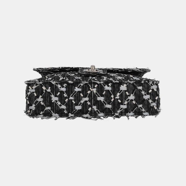 Authenticated pre-owned  Classic Flap Medium Quilted Fabric Black - Shoulder Bag at Looply