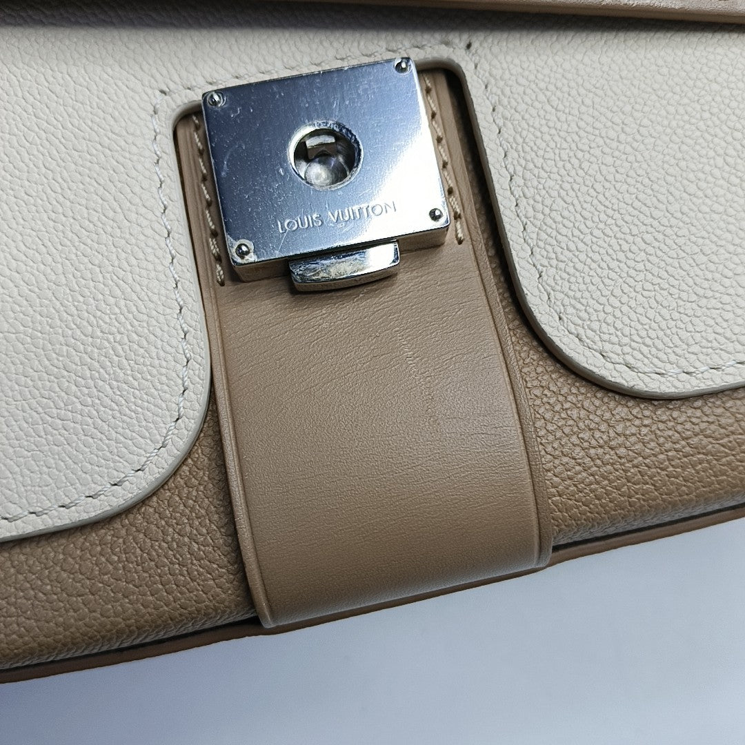 VERY Monogram Calfskin Brown