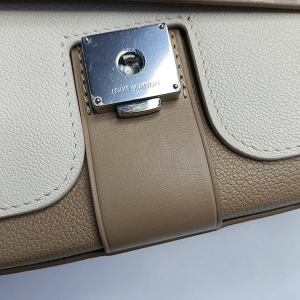 VERY Monogram Calfskin Brown