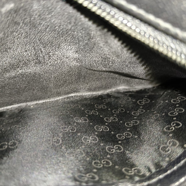 Monogram Canvas Black