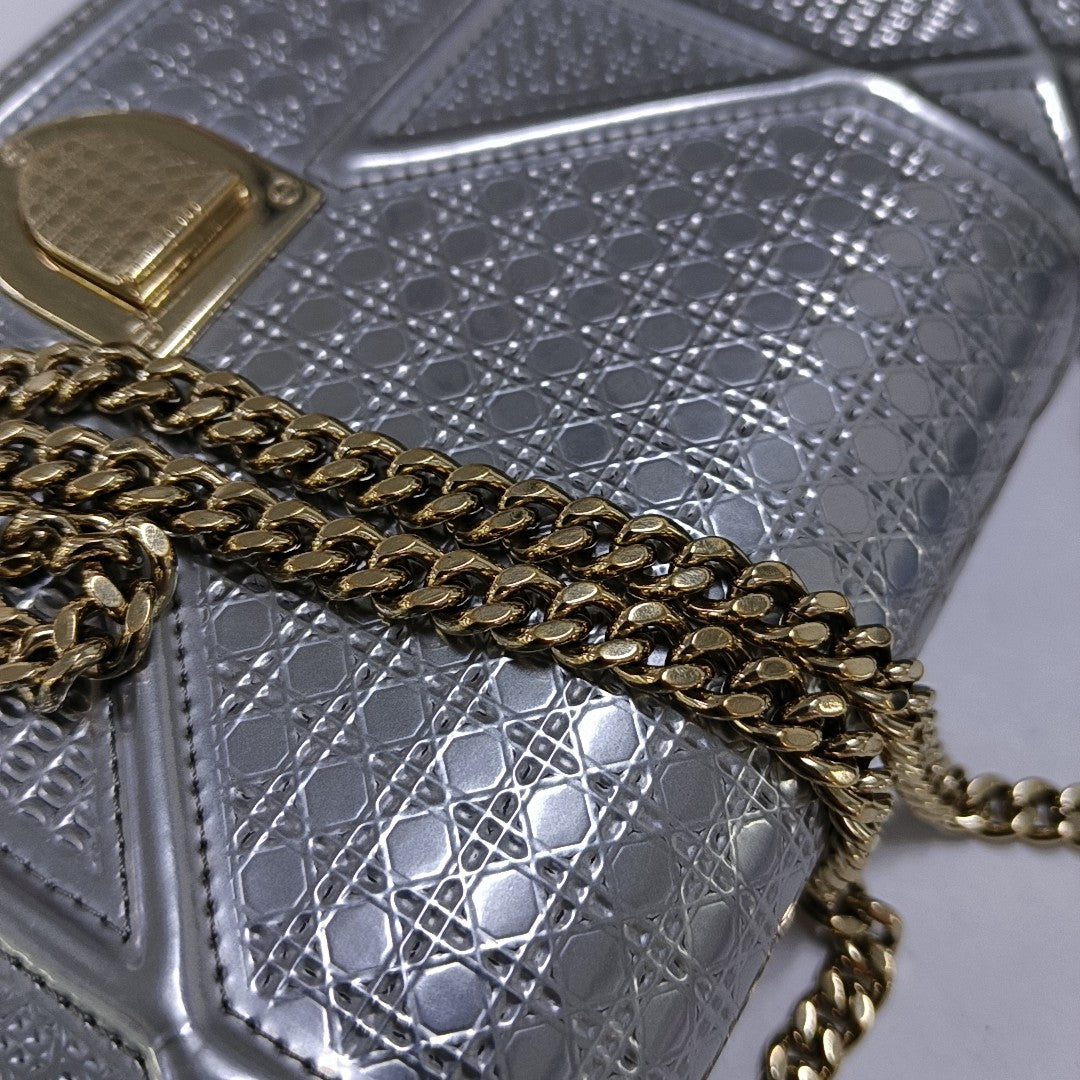 Diorama Cannage Calfskin Silver