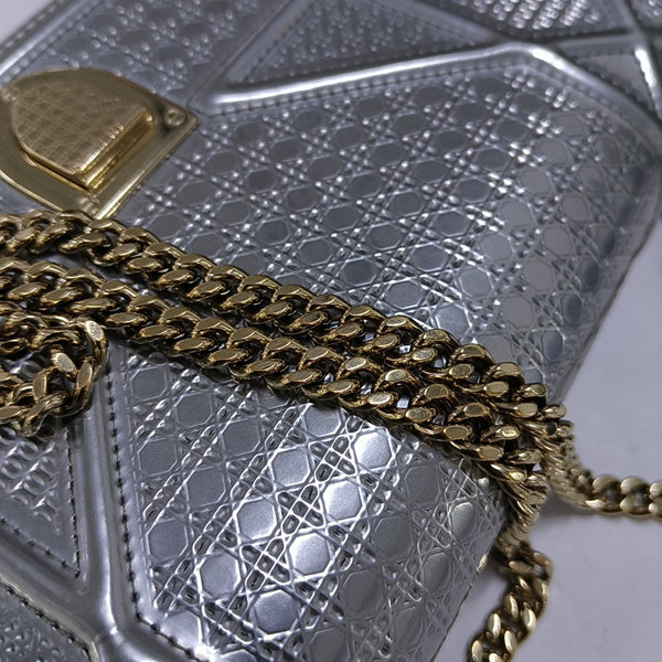Diorama Cannage Calfskin Silver