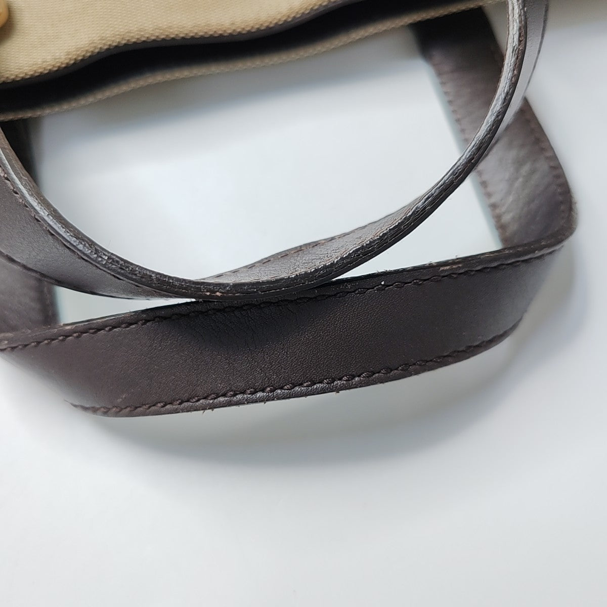 Canvas Brown