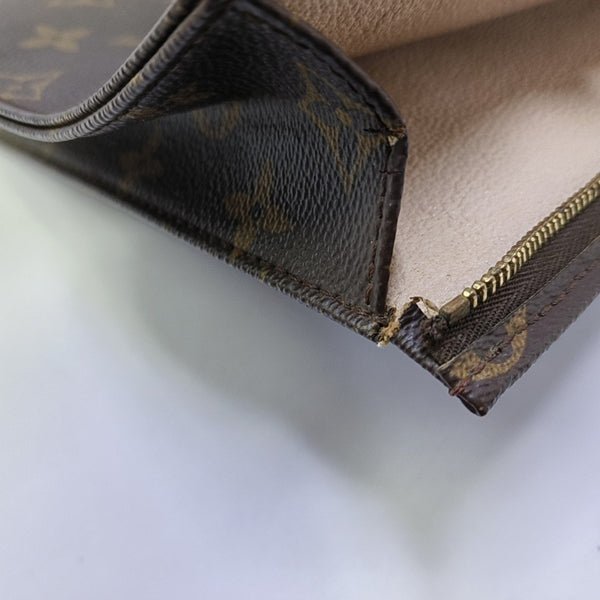 TOILET POCKET 26 Monogram Coated Canvas Brown