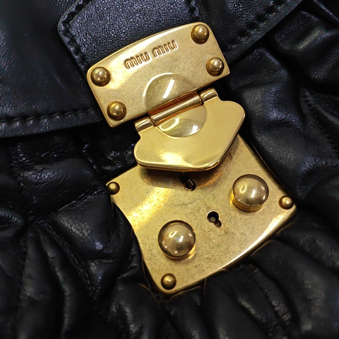 Miu Coffer Quilted Lambskin Black