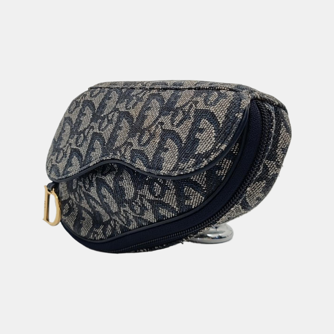 Authenticated pre-owned  Saddle Oblique Canvas Blue - Clutch at Looply