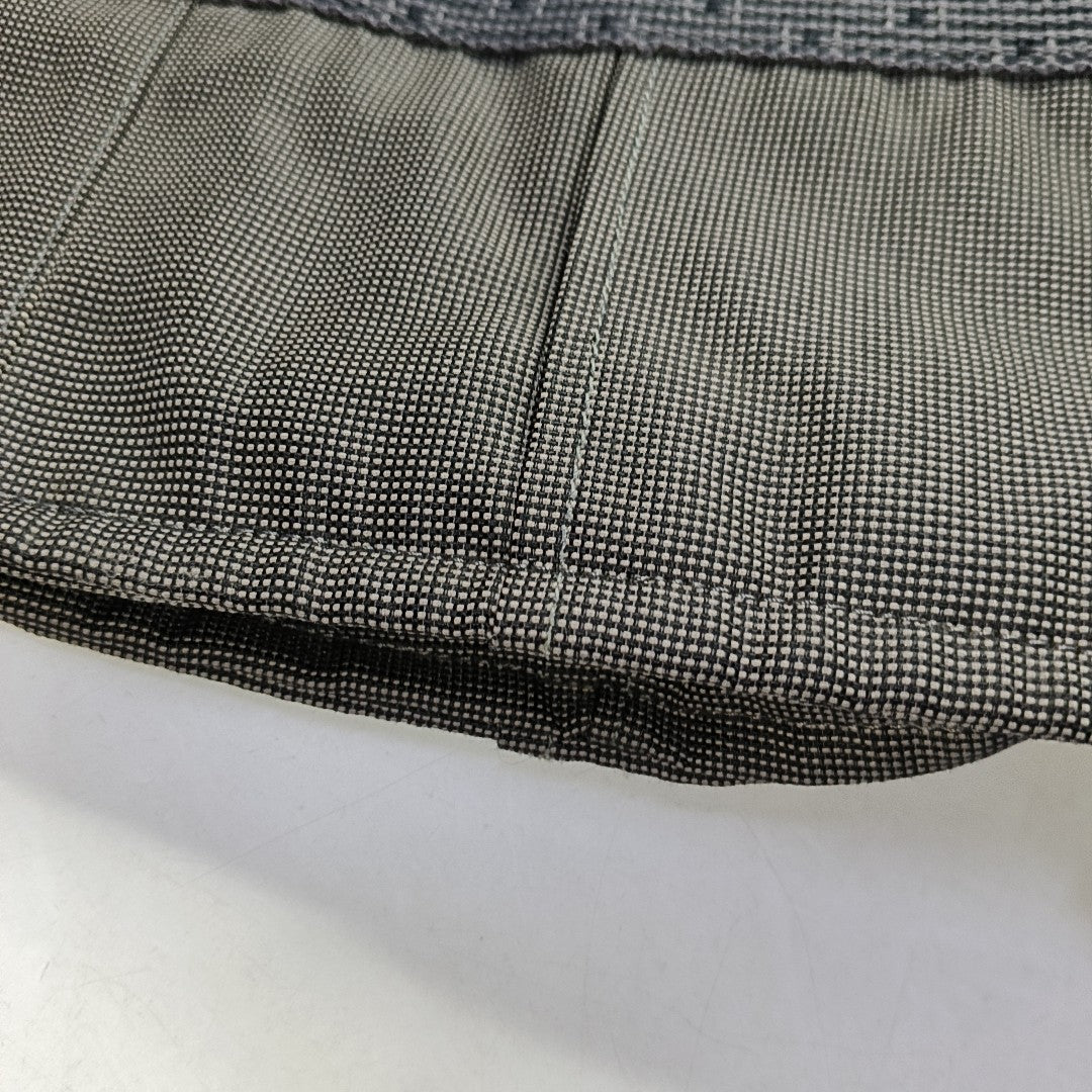 Her Line Canvas Gray