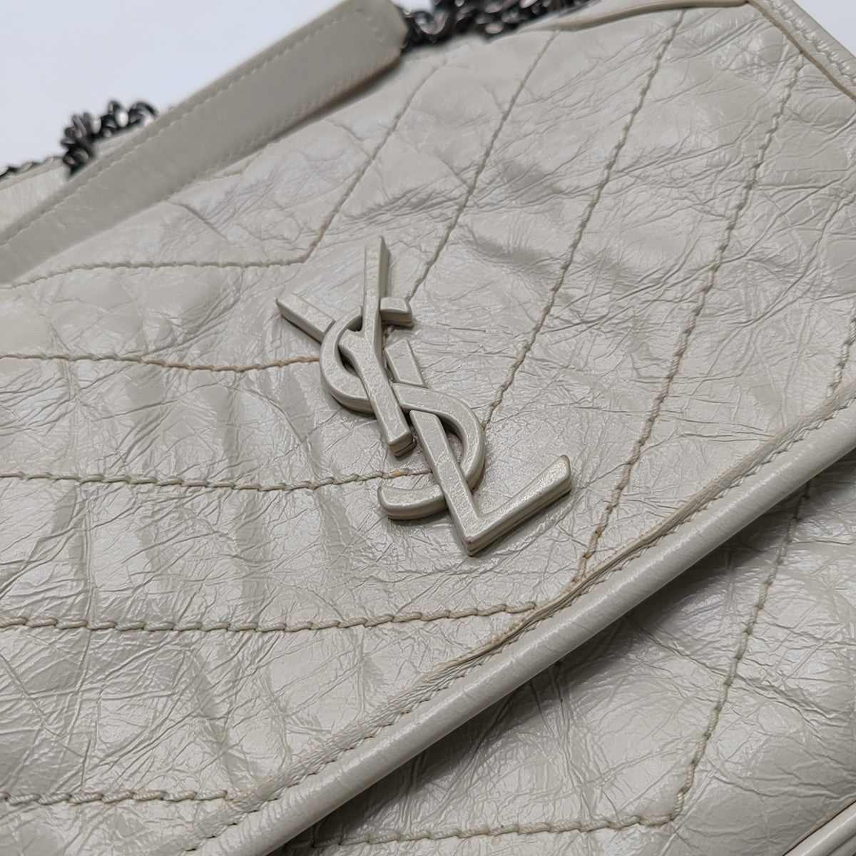 NIKI Small Chevron Calfskin White