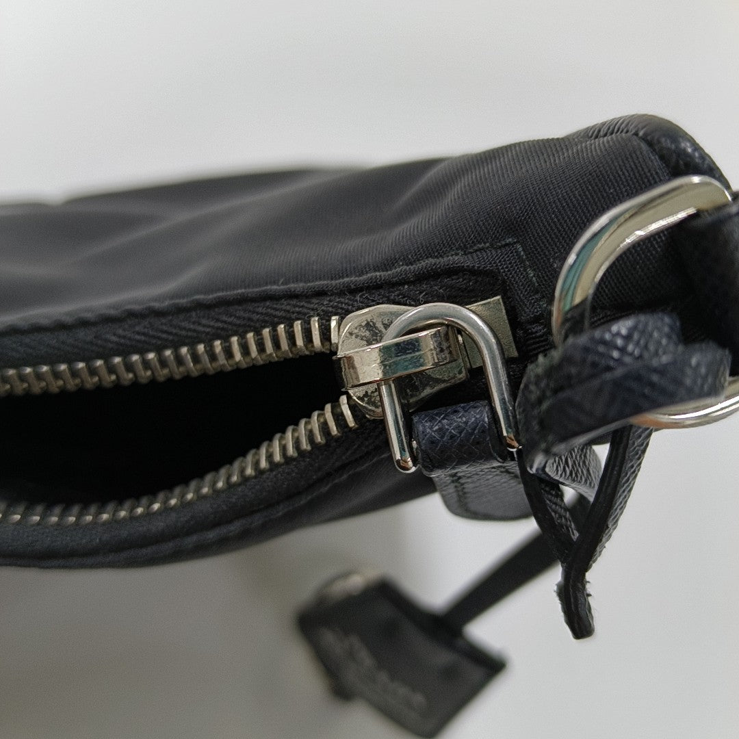 Re-Edition2005 Nylon Black