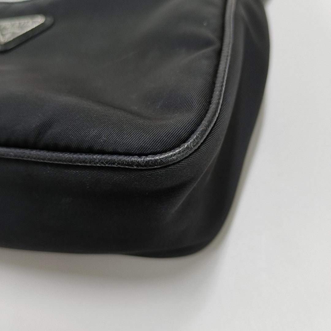 Re-Edition2005 Nylon Black