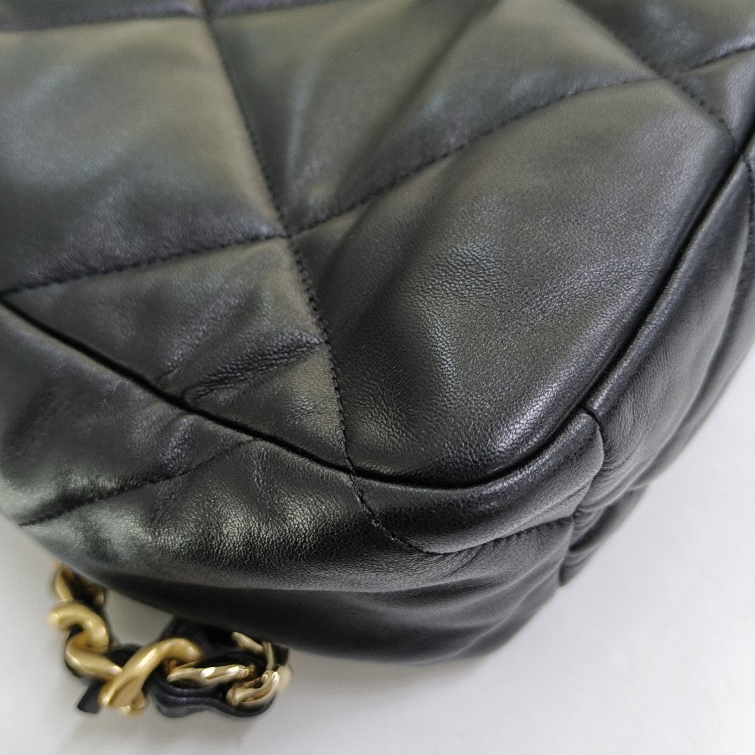 CHANEL 19 Large Quilted Lambskin Black