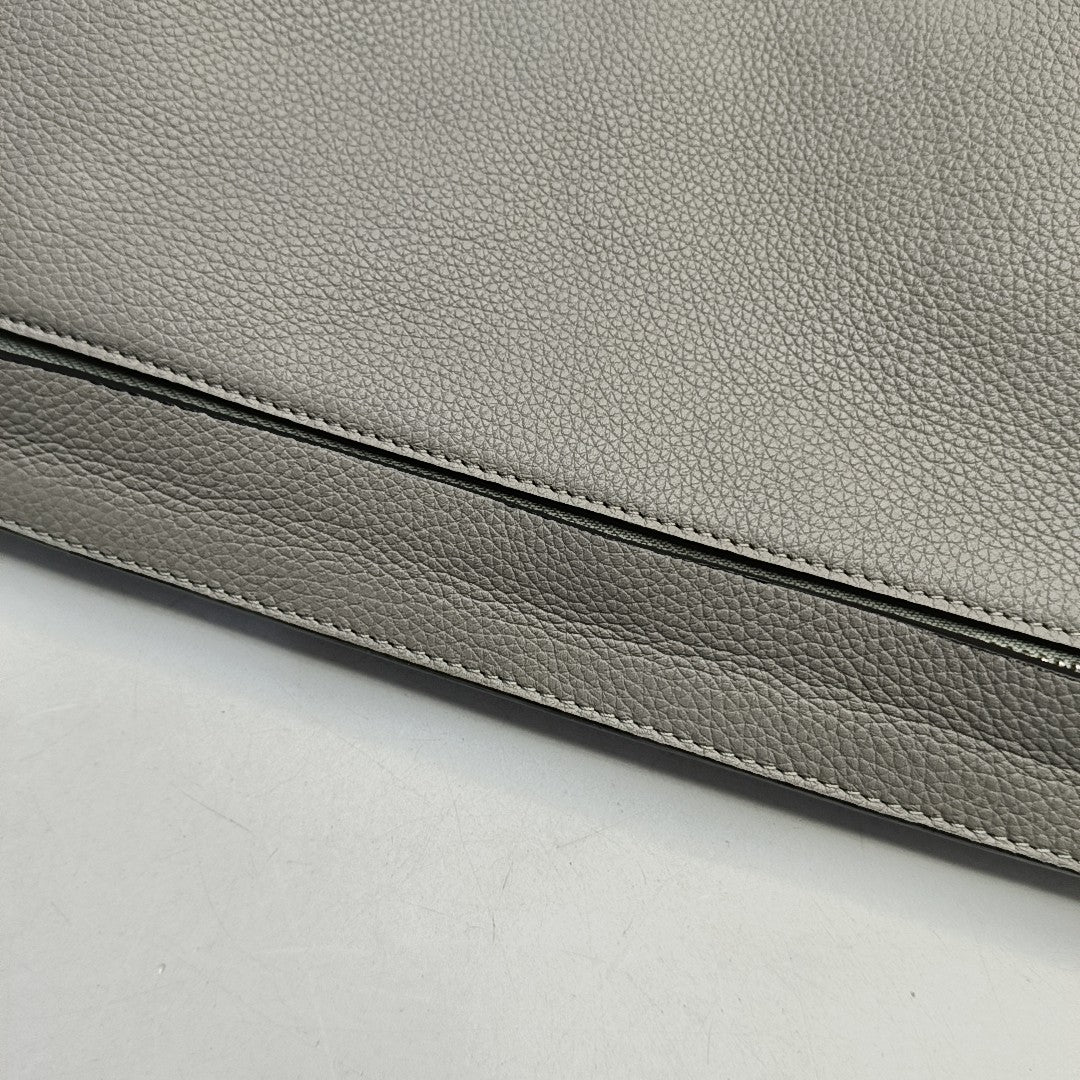 T Pouch Calfskin Gray