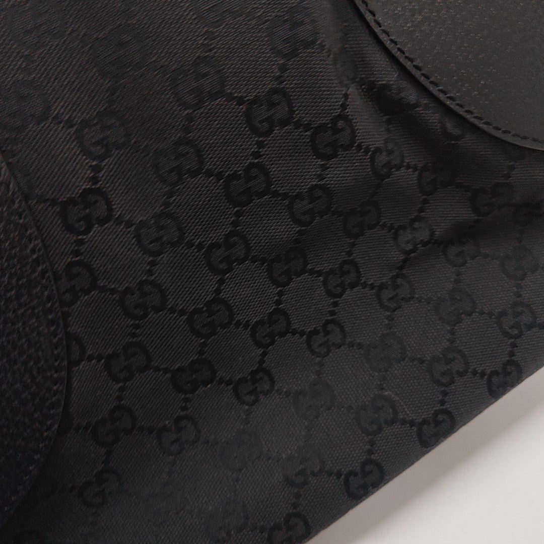Monogram Canvas Black