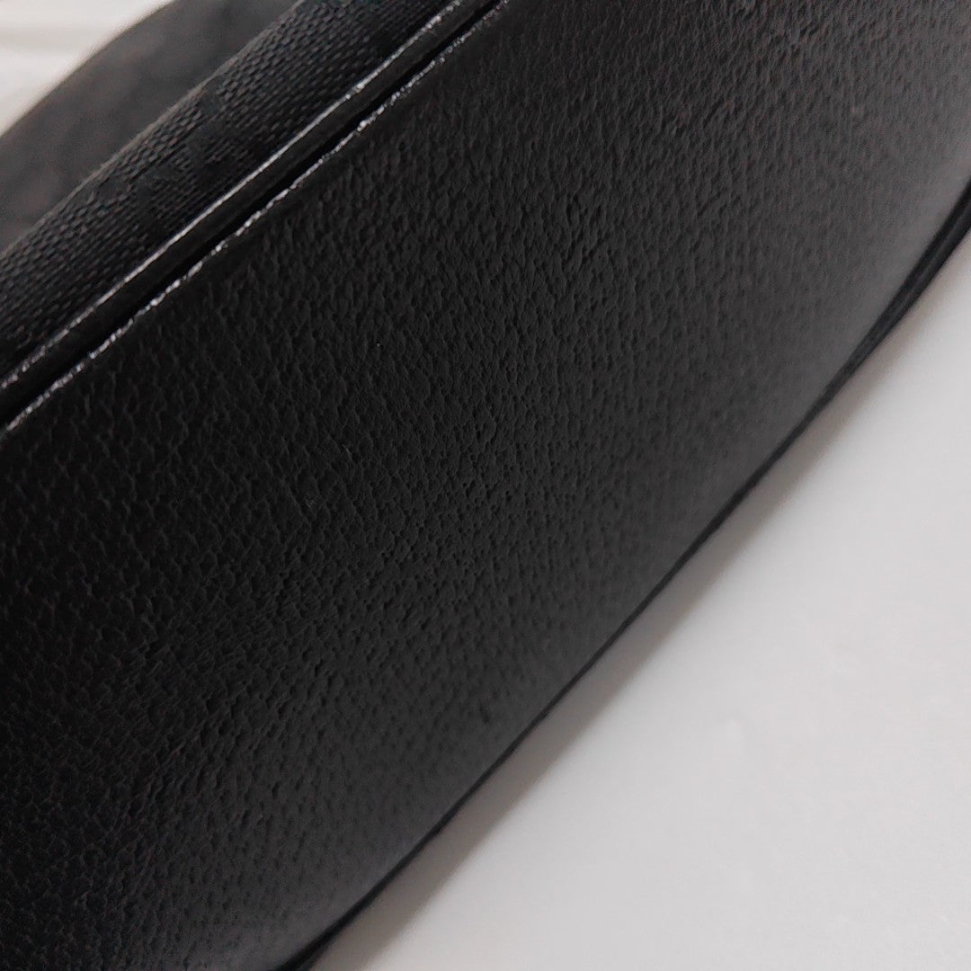 Monogram Canvas Black