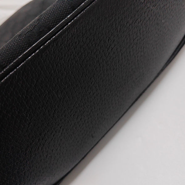 Monogram Canvas Black