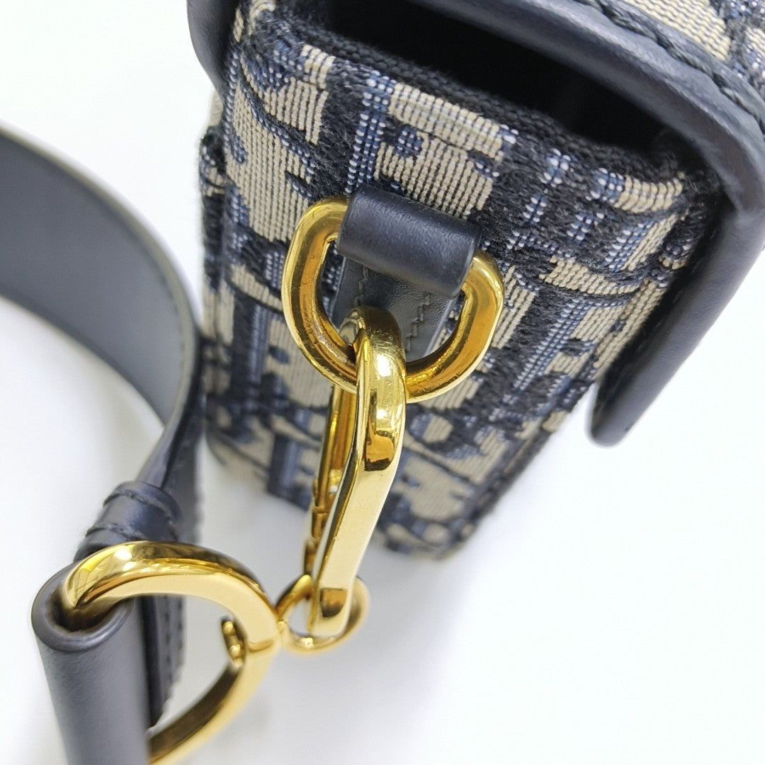 30 Montaigne Mini Oblique Canvas Blue