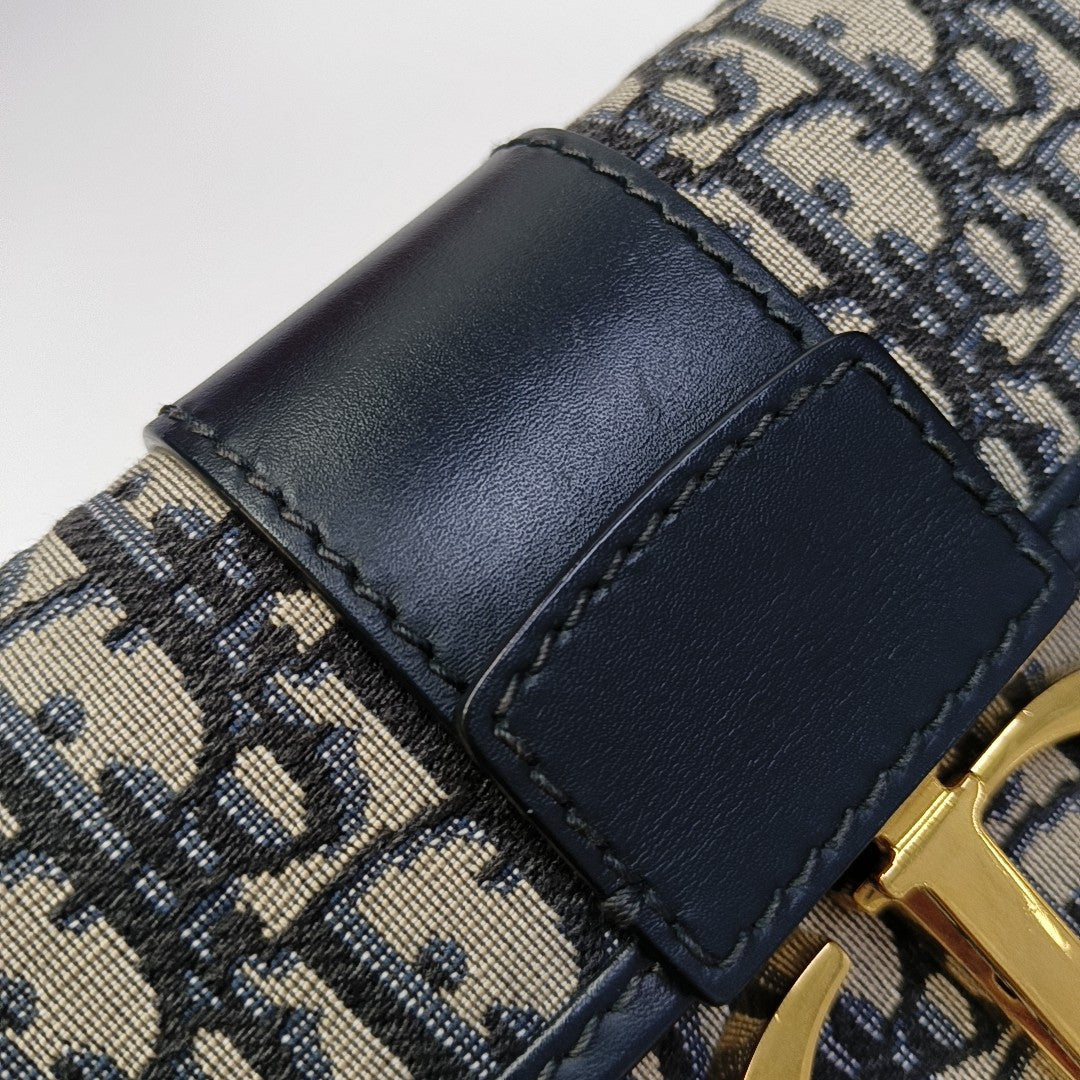 30 Montaigne Oblique Canvas Blue