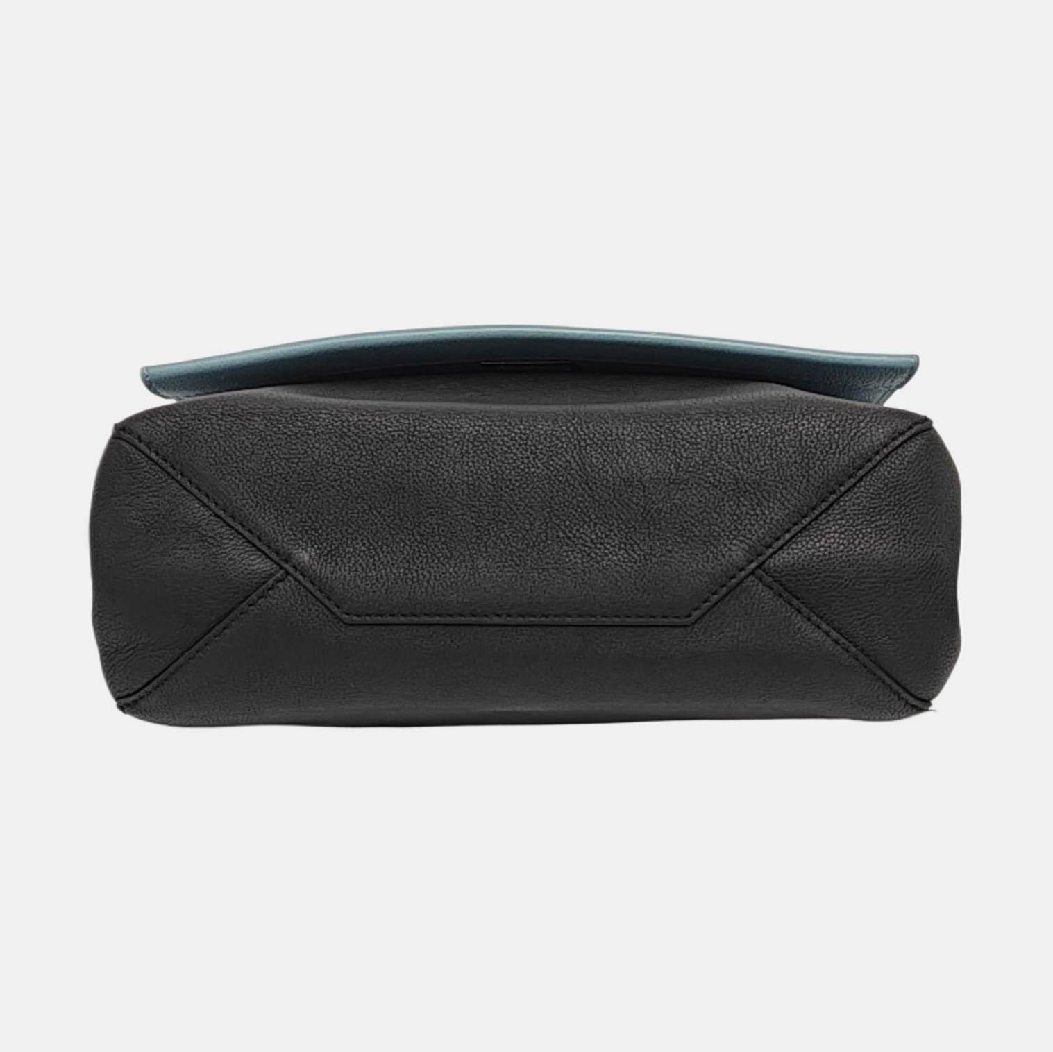 Authenticated pre-owned  Lockme Calfskin Blue - Crossbody Bag at Looply