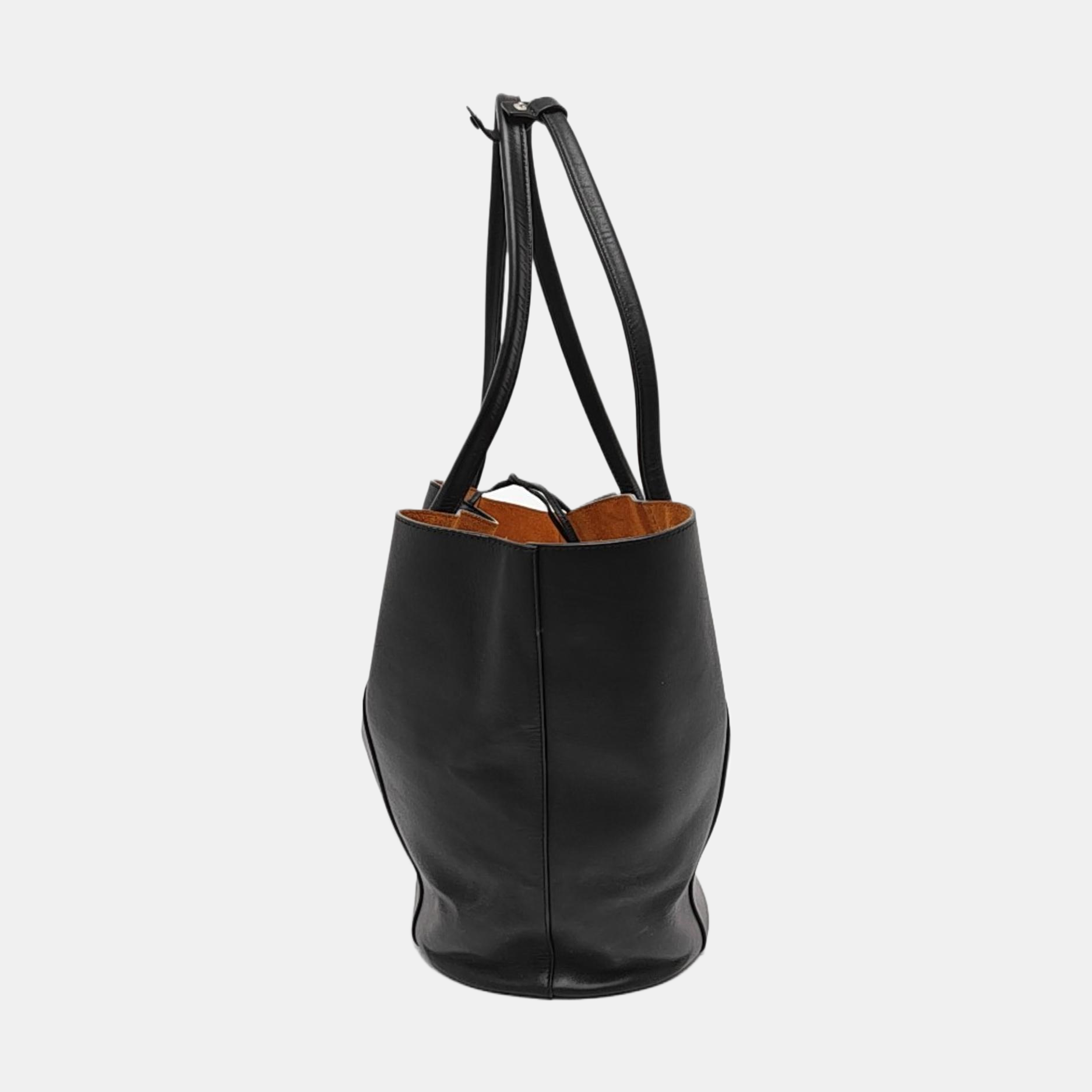Authenticated pre-owned  Arco Calfskin Black - Shoulder Bag at Looply