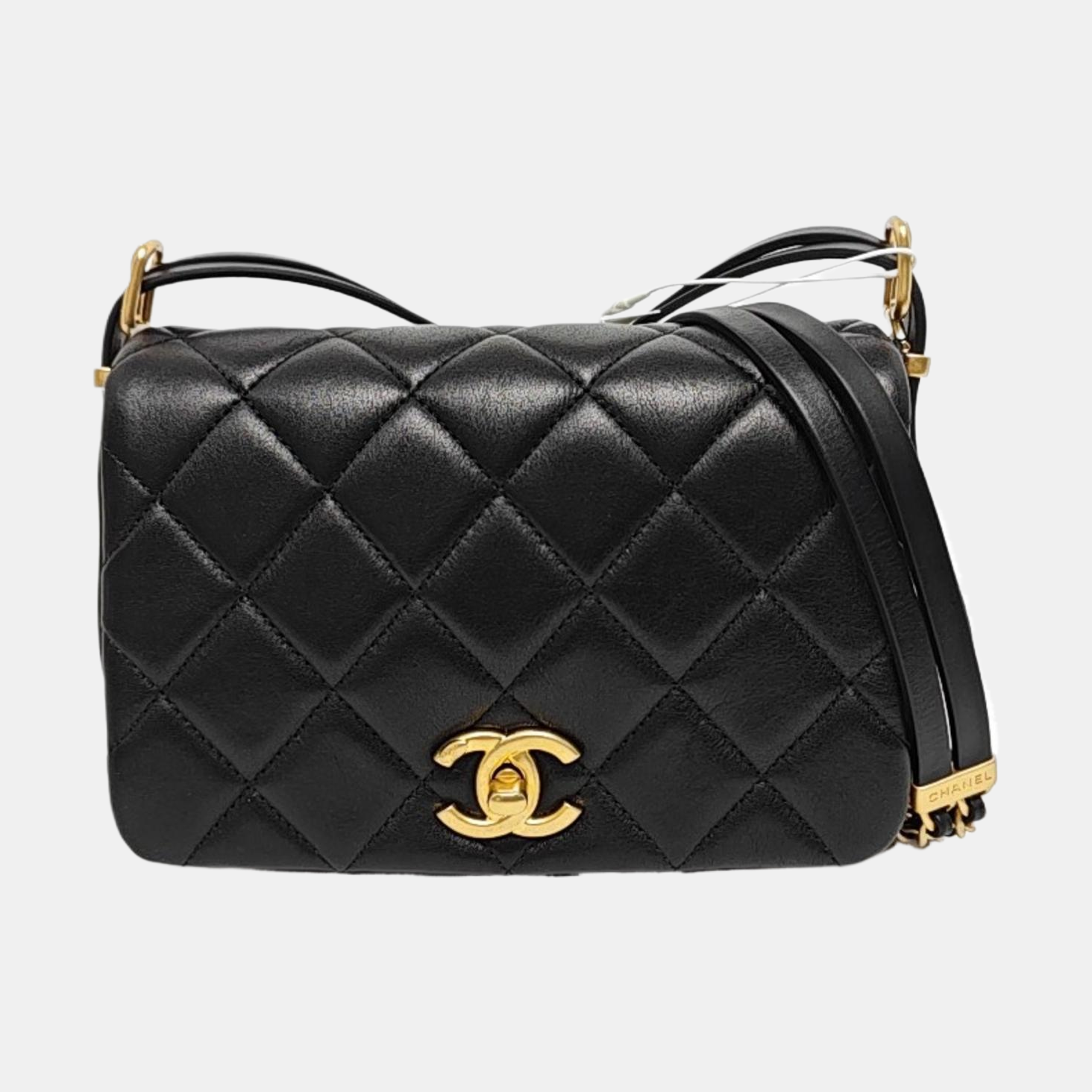 Authenticated pre-owned  Classic Flap Quilted Lambskin Black - Crossbody Bag at Looply