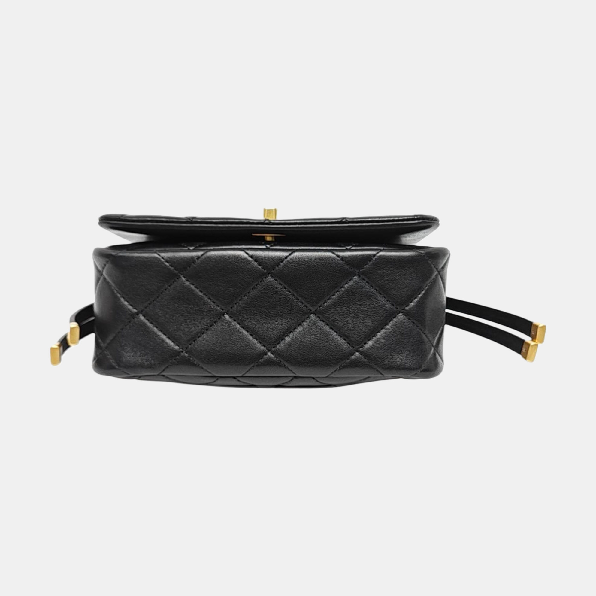 Authenticated pre-owned  Classic Flap Quilted Lambskin Black - Crossbody Bag at Looply